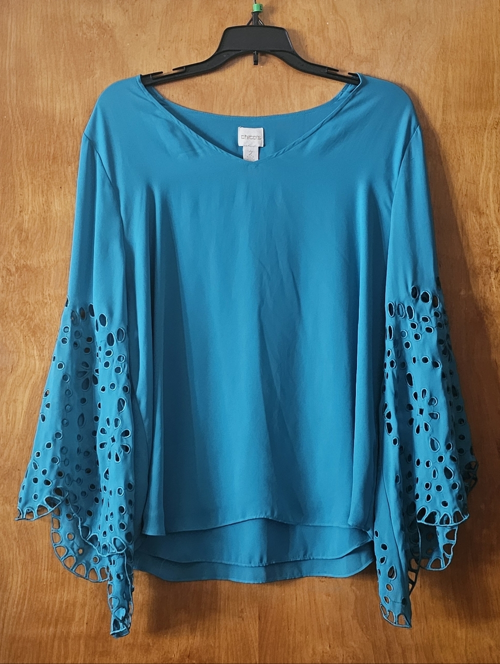 Chico’s Cutout Sleeve Blouse Women’s Size 2 Teal Bell Sleeve Top